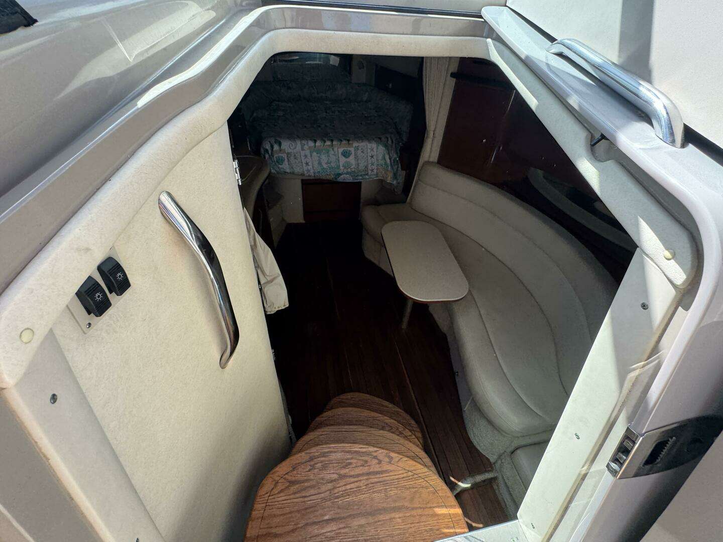 2002 Sea Ray 320 Sundancer - Image 28