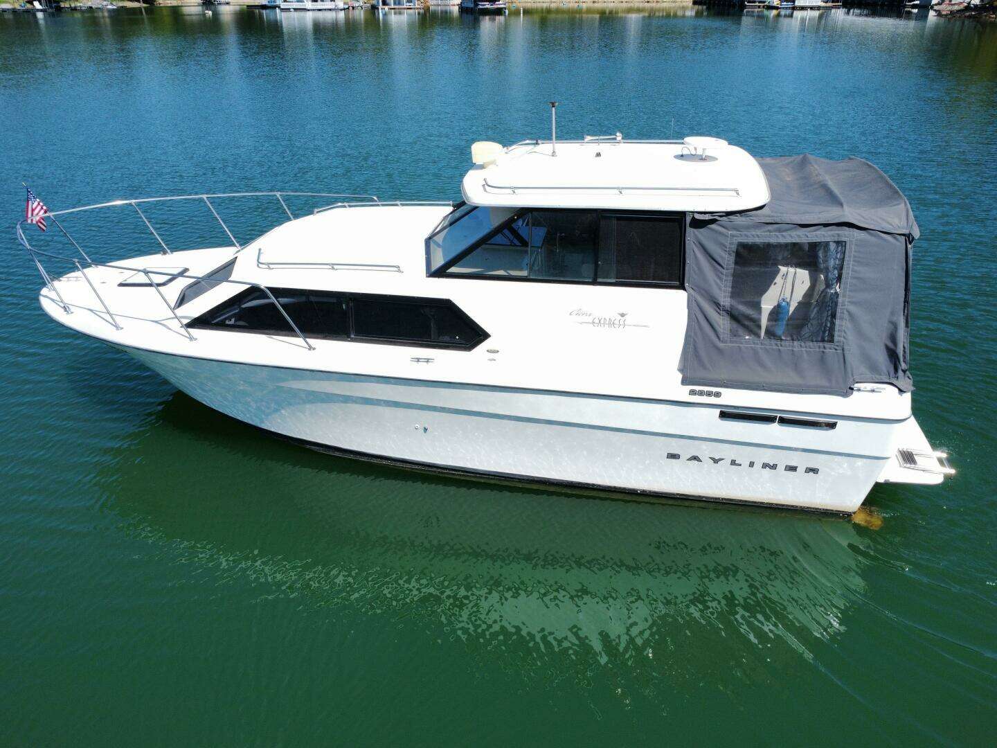1997 Bayliner 2859 Ciera Express - Image 2