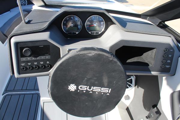 2025 Cobalt CS23 boat dashboard with Gussi Italia steering wheel cover.