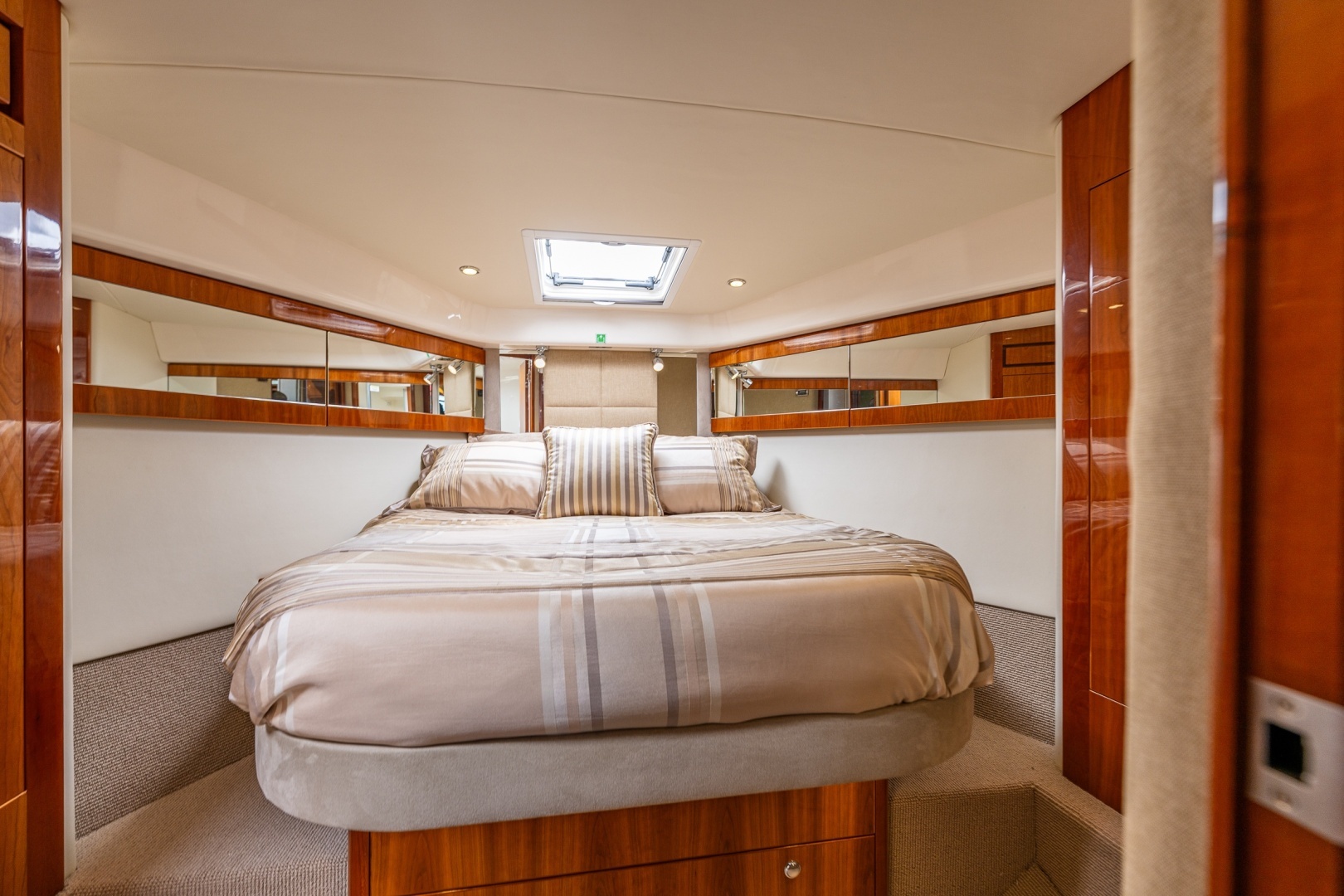 2011 Riviera 43 Open Flybridge - Image 23
