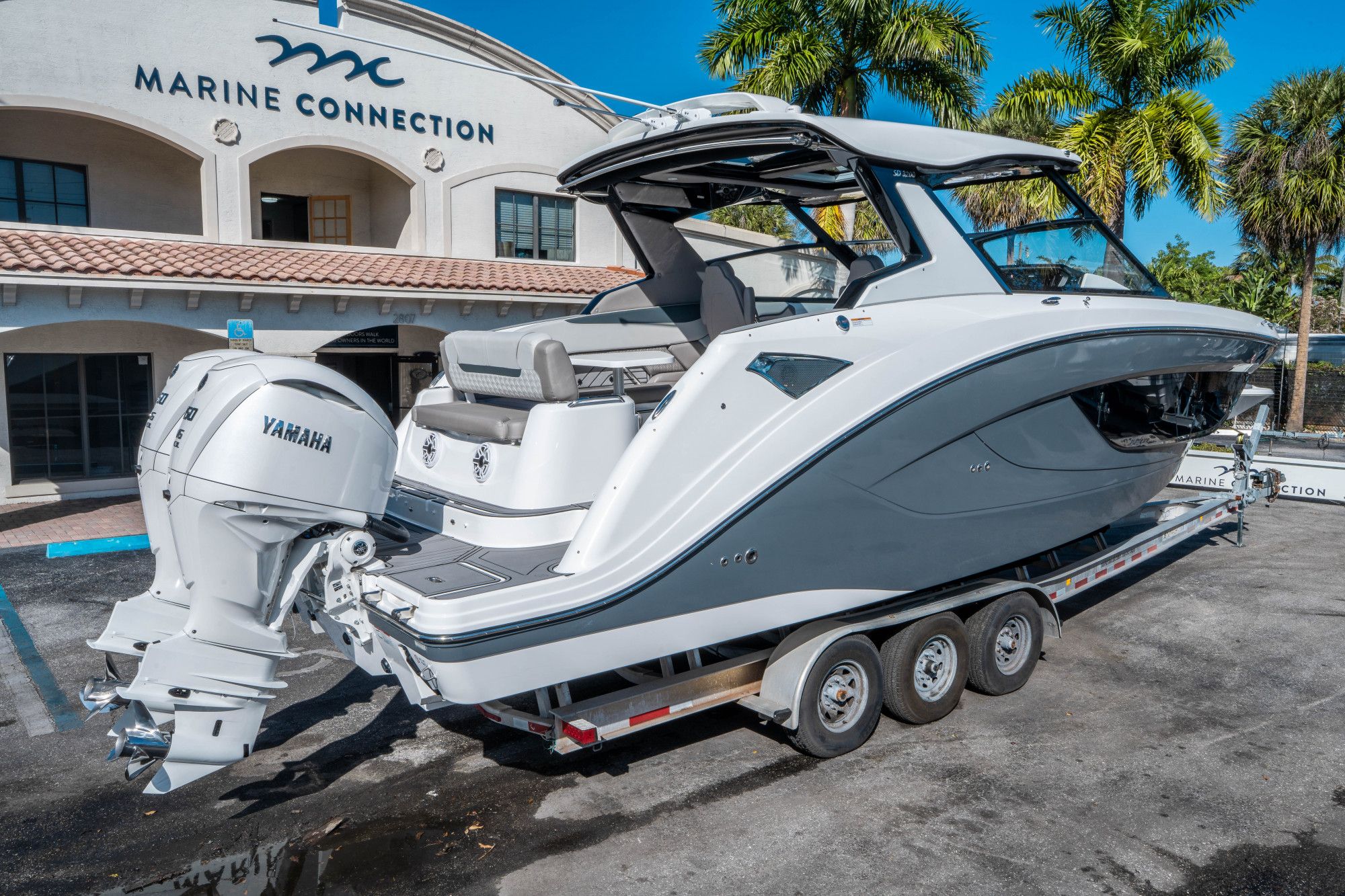 2026 Hurricane SunDeck 3200 OB - 2