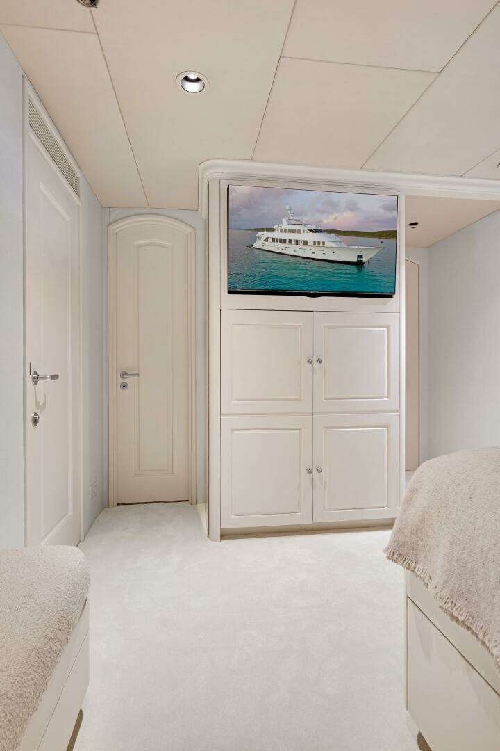 1995 Christensen Tri-Deck - Image 15