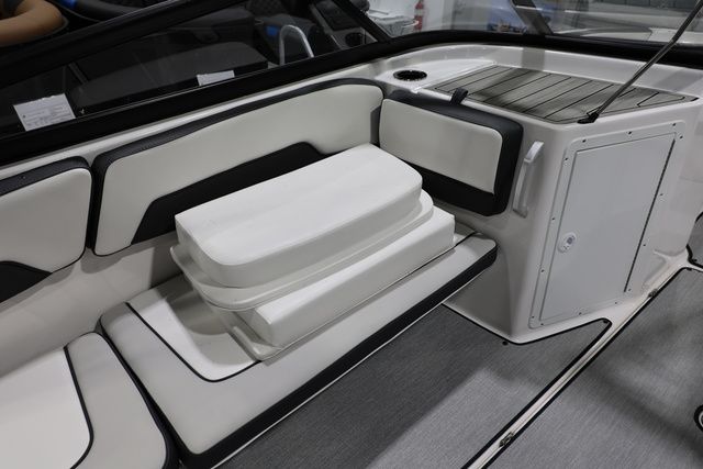 2026 Yamaha Boats AR 195 BOTH COLORS AVAILABLE - 14