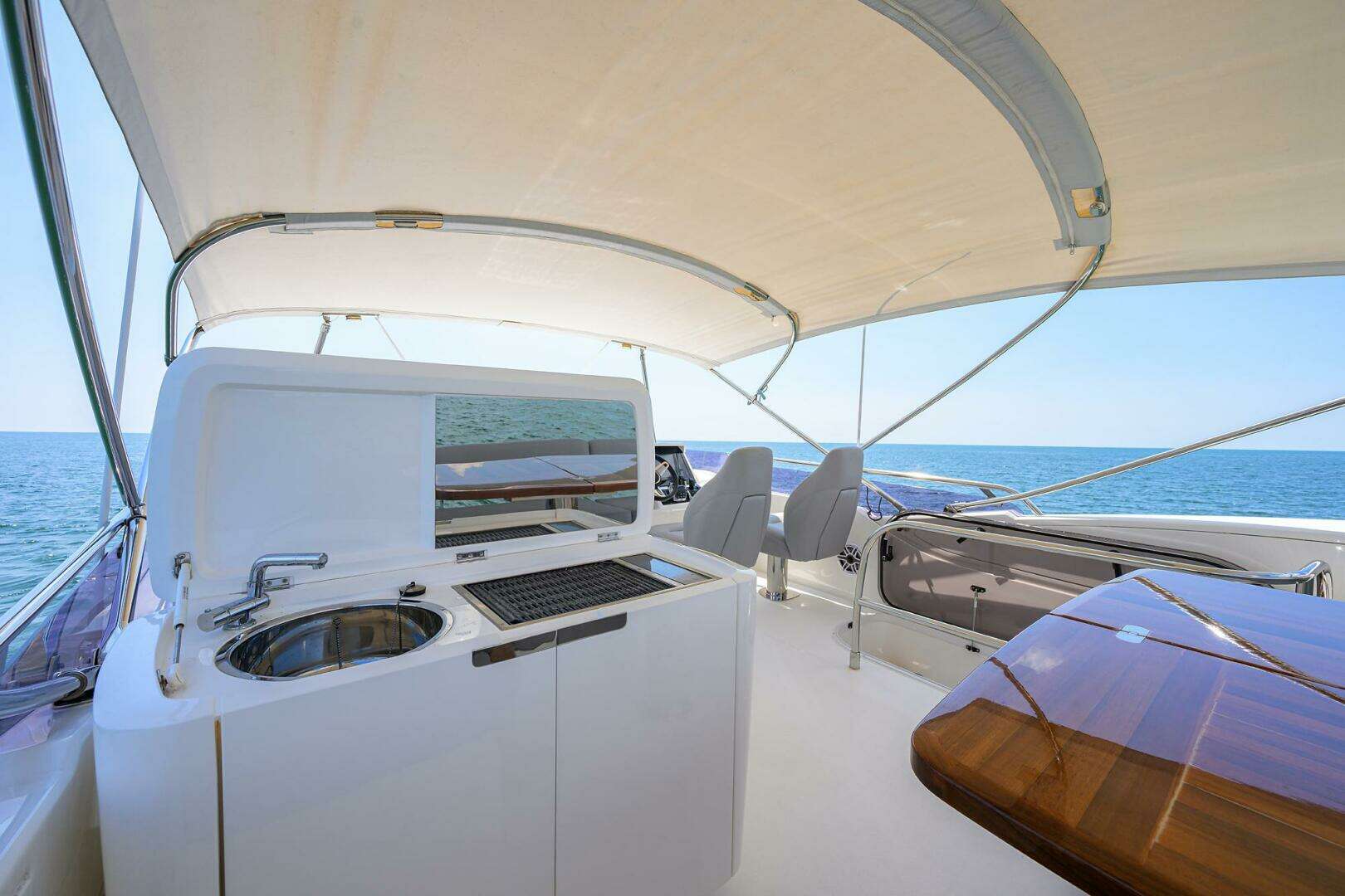 2018 Princess F49 - Image 26