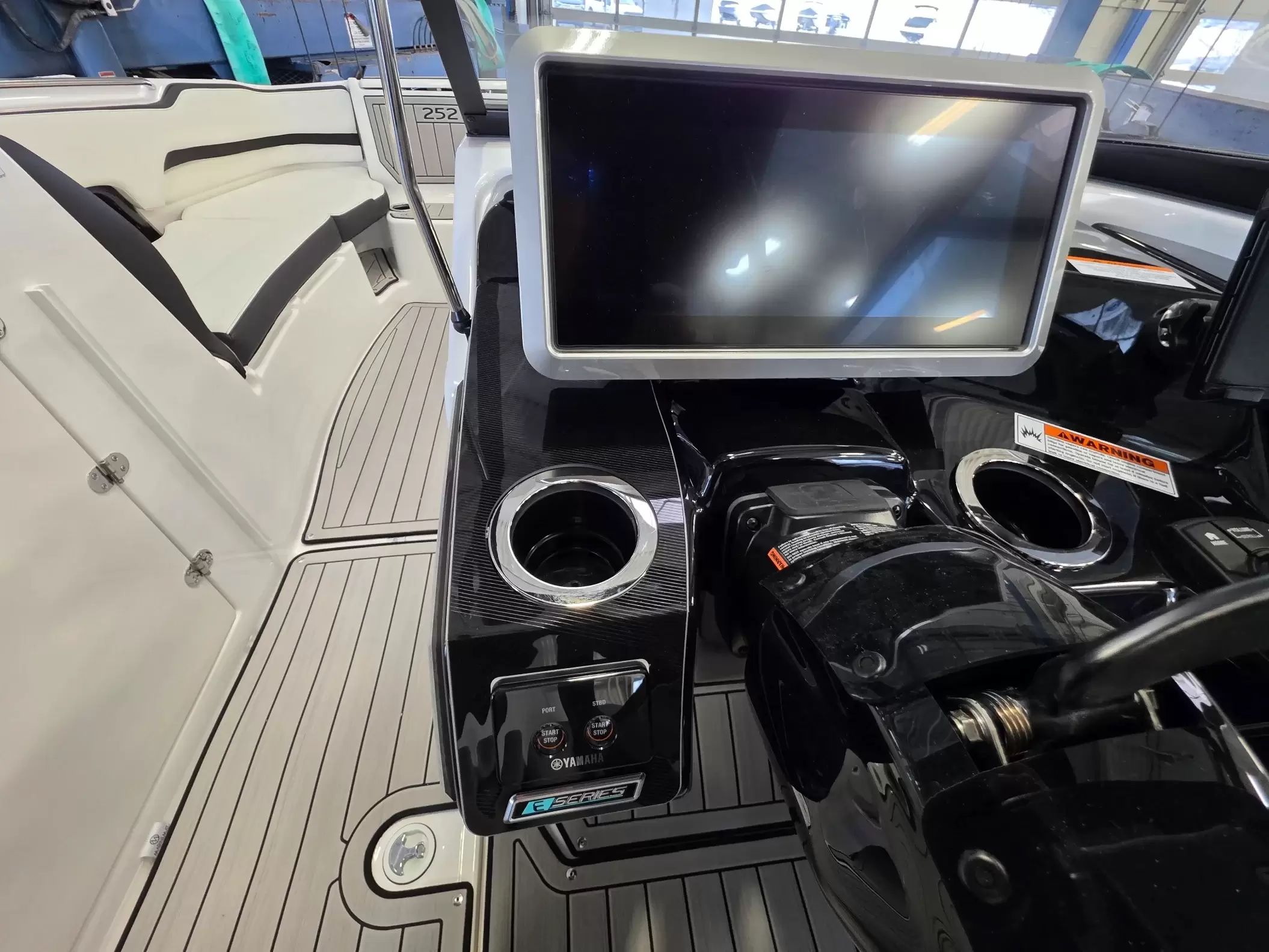 2026 Yamaha Boats 252SD - 20