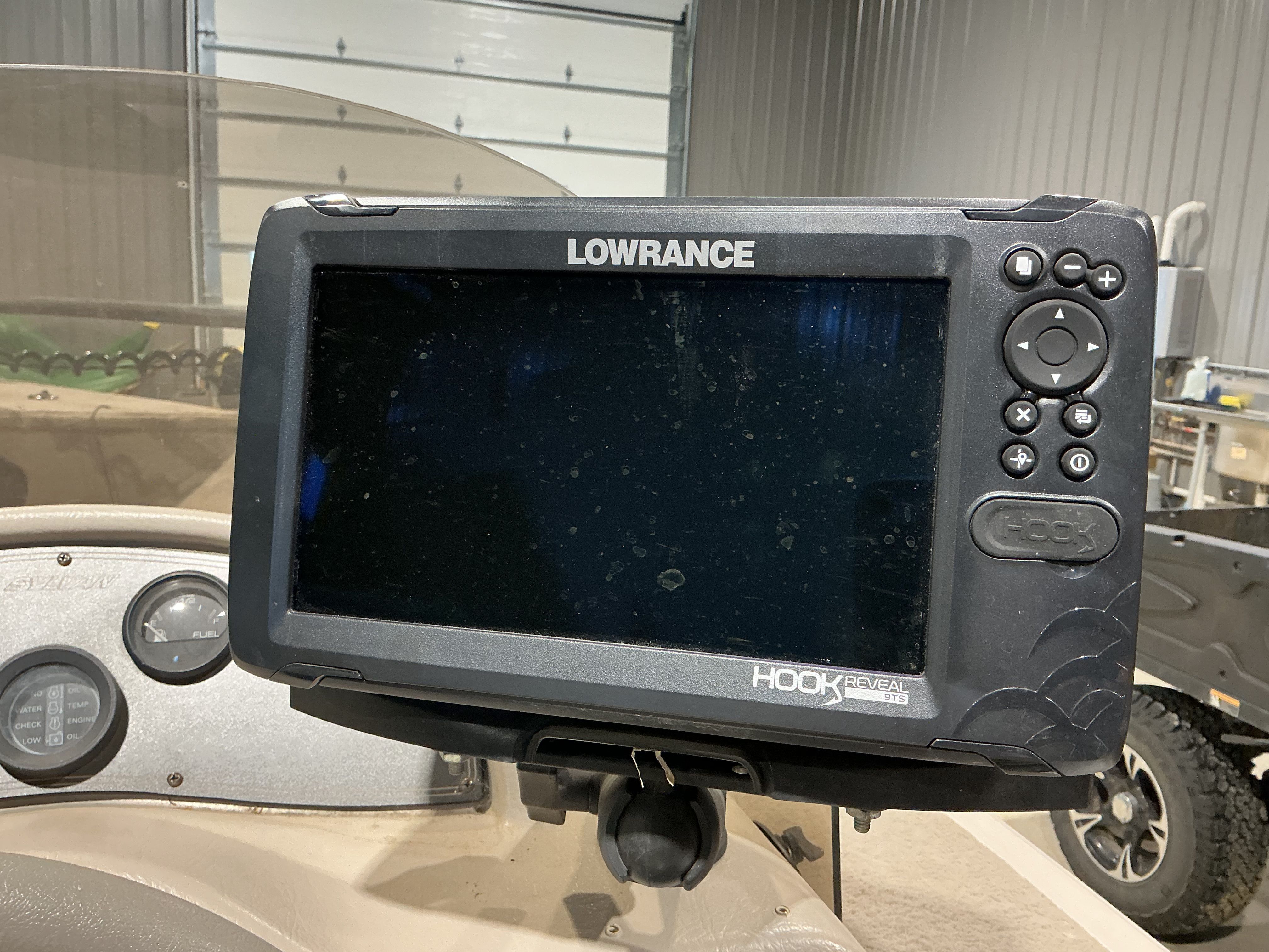 Lowrance HOOK Reveal on 1999 Sylvan EXPEDITION boat.