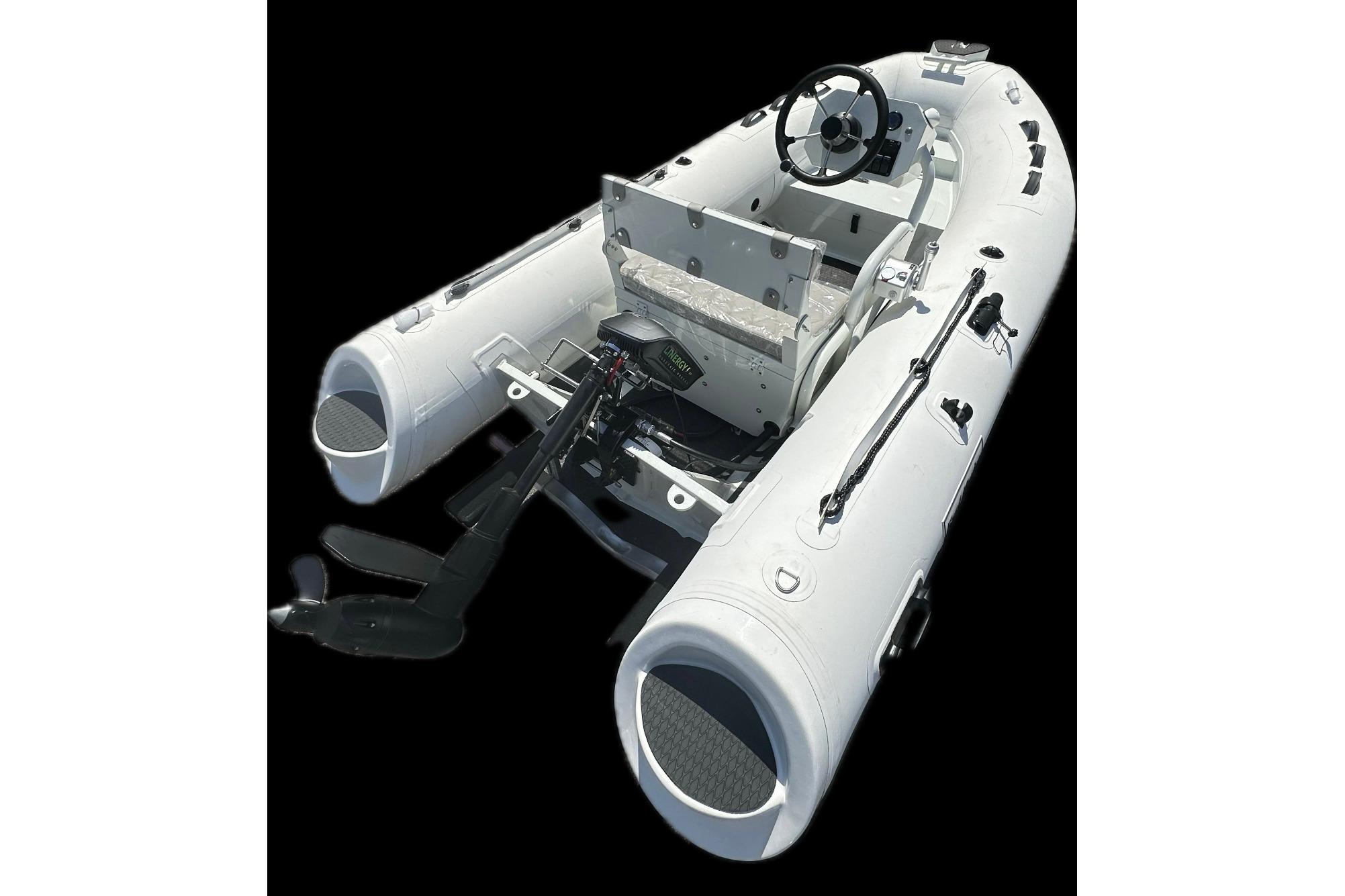 2026 East Marine NEW 320 WITH LINERGY ELECTRIC MOTOR