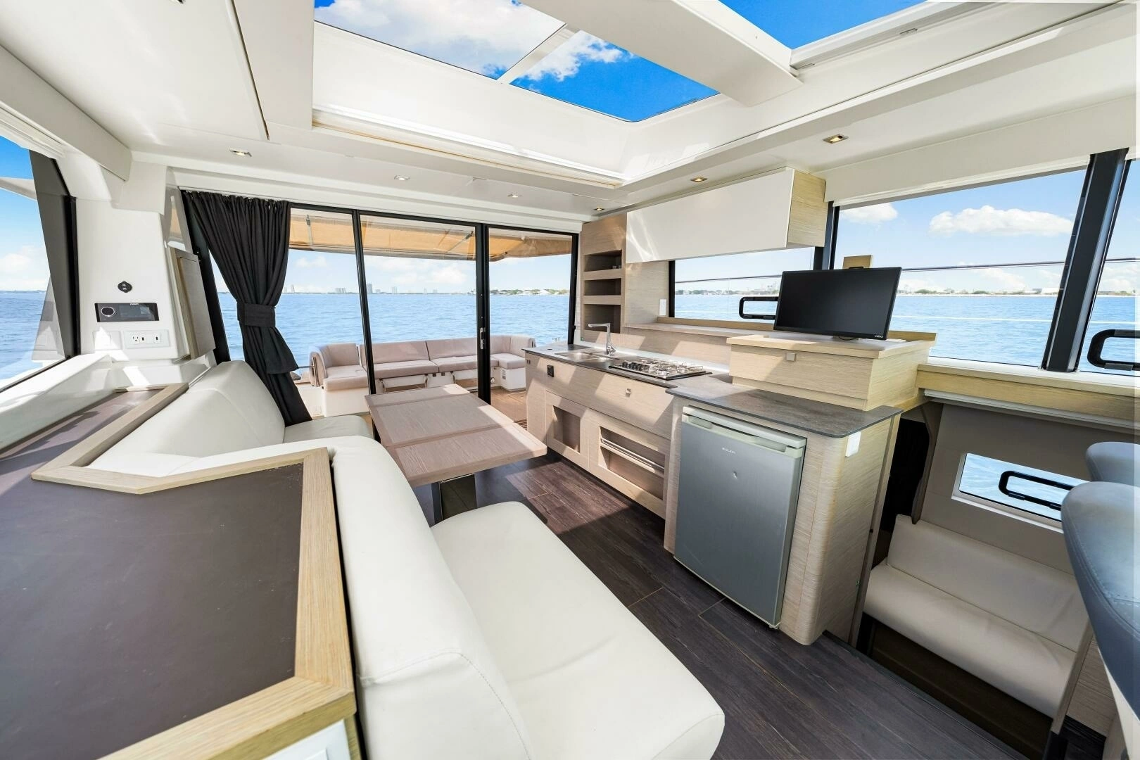 2021 Fountaine Pajot MY4.S - Image 11