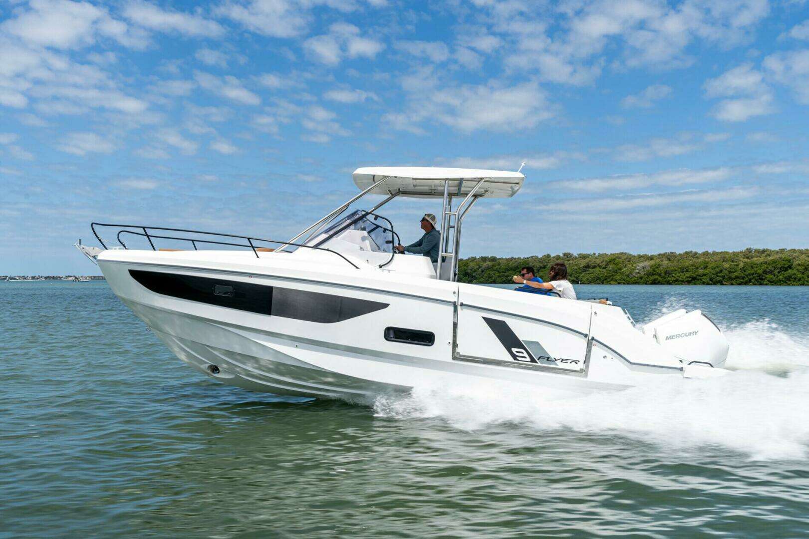 2026 Beneteau Flyer 9 SUNdeck - Image 27