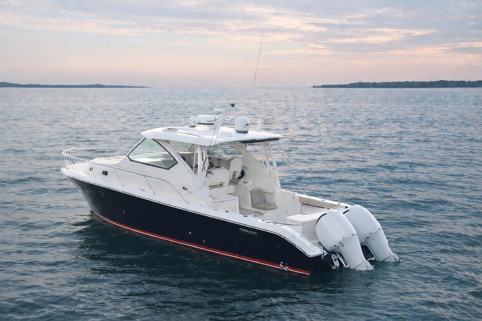 2017 Pursuit OS 355 Offshore