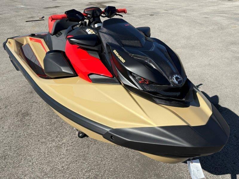 2025 Sea-Doo RXP-X 325 - 29