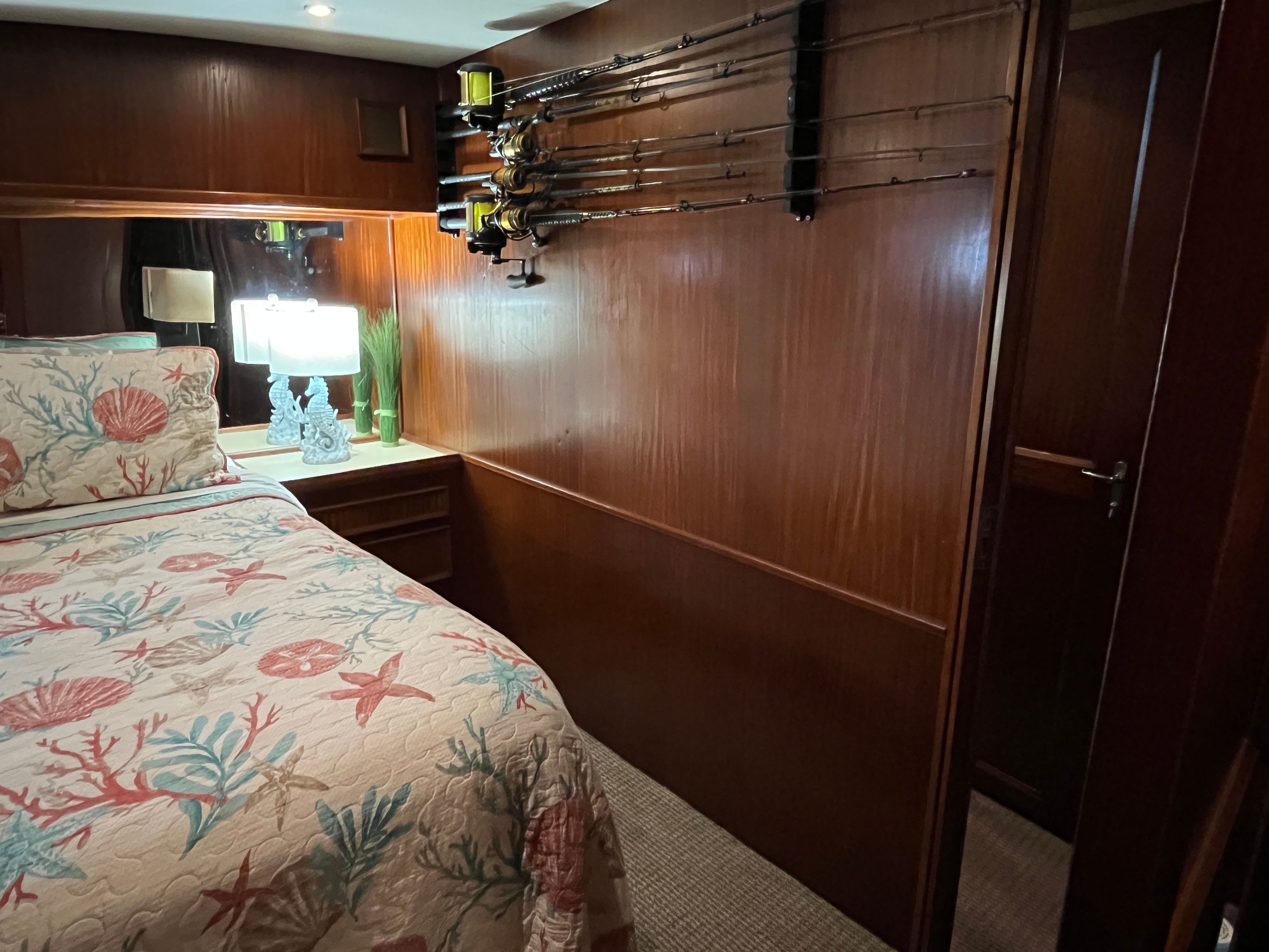 1980 Hatteras 55 Convertable - 41