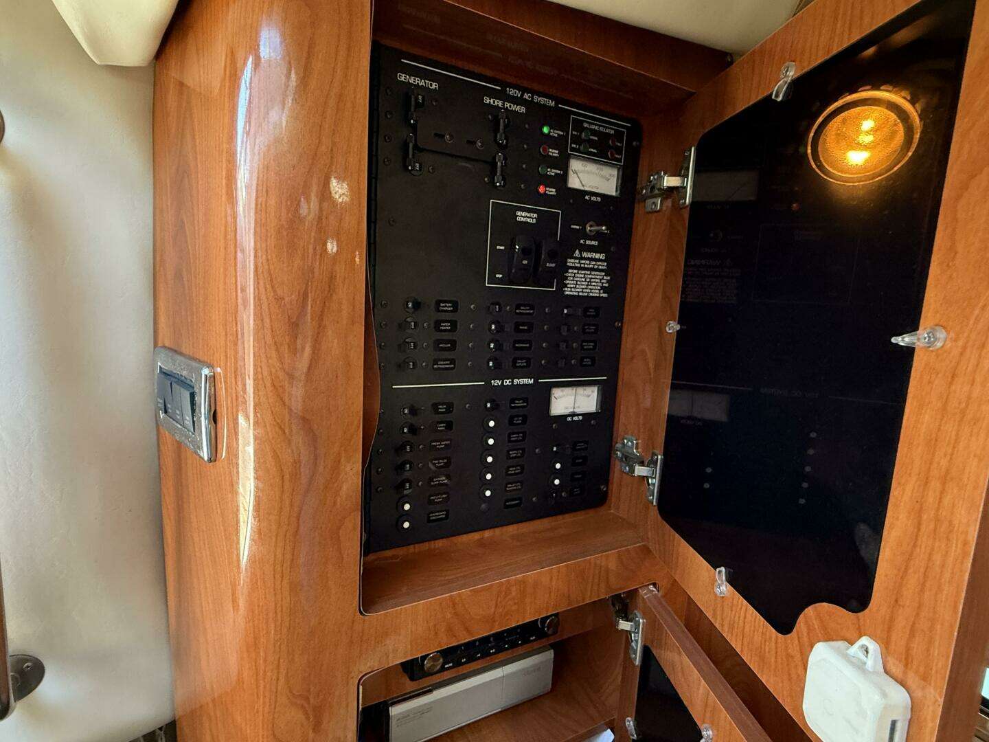 2006 Four Winns 318 Vista - Image 46