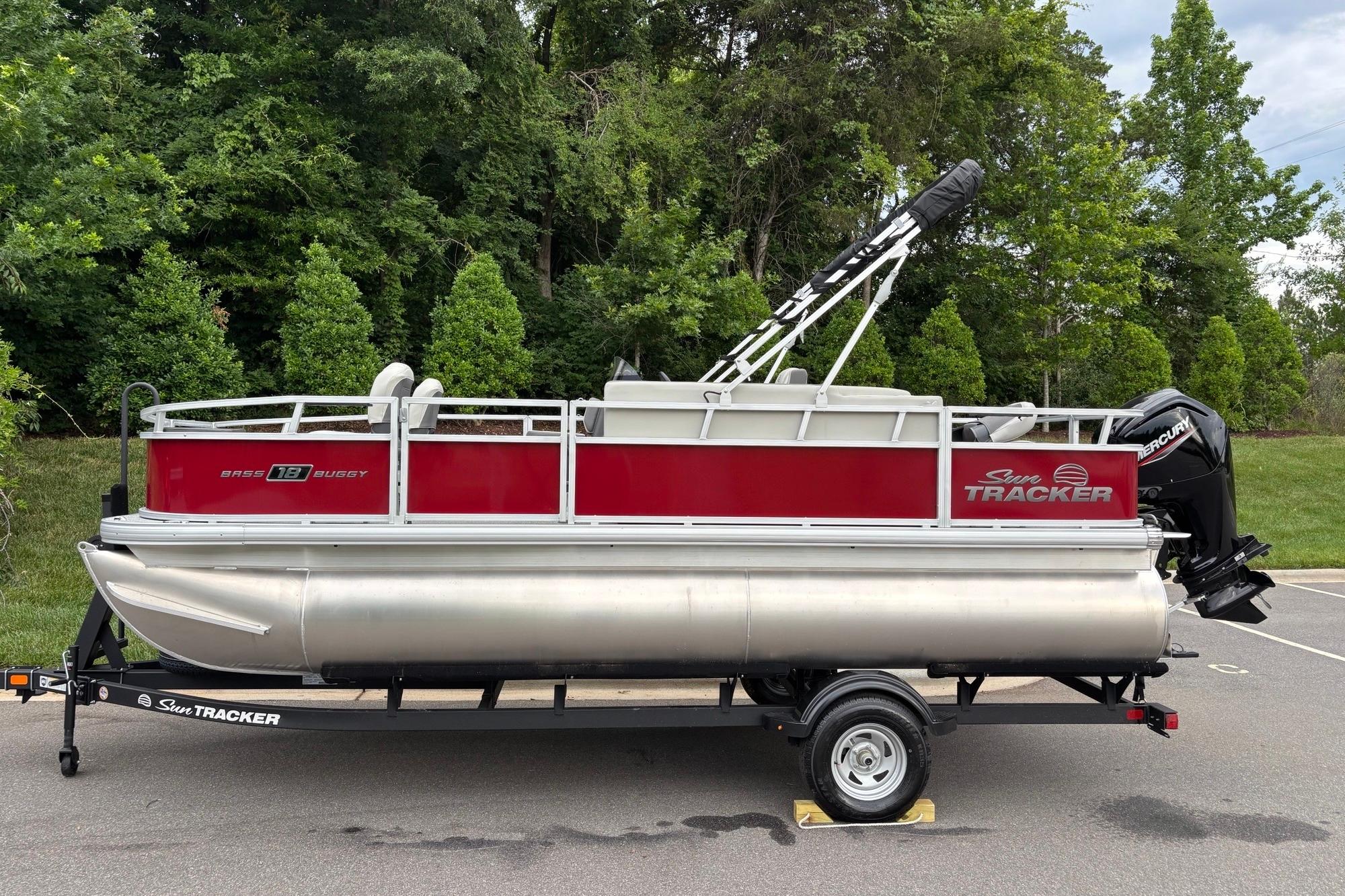 2026 Sun Tracker Bass Buggy 18 DLX