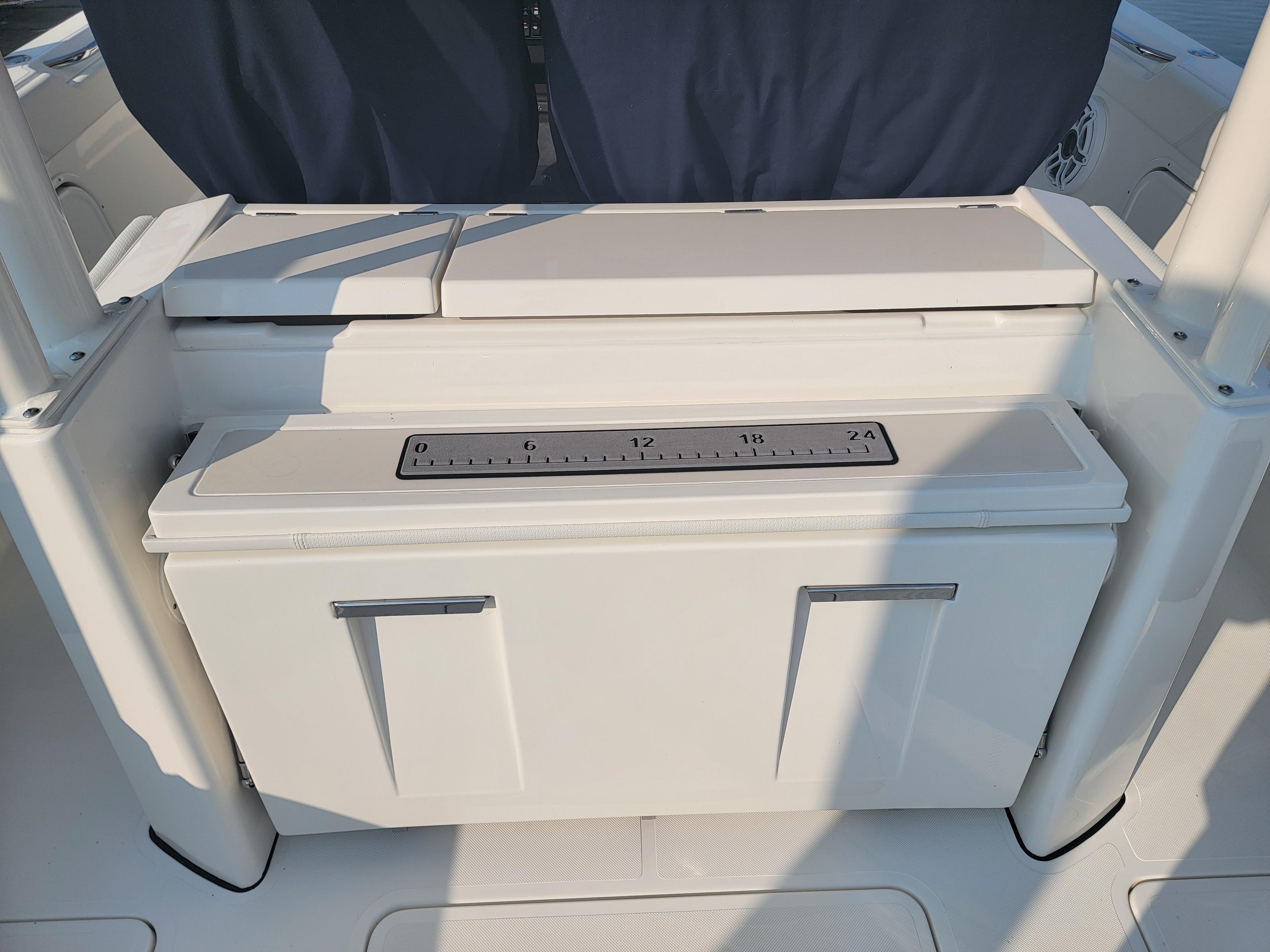 2023 Pursuit S 328 Sport boat with integrated measuring ruler.