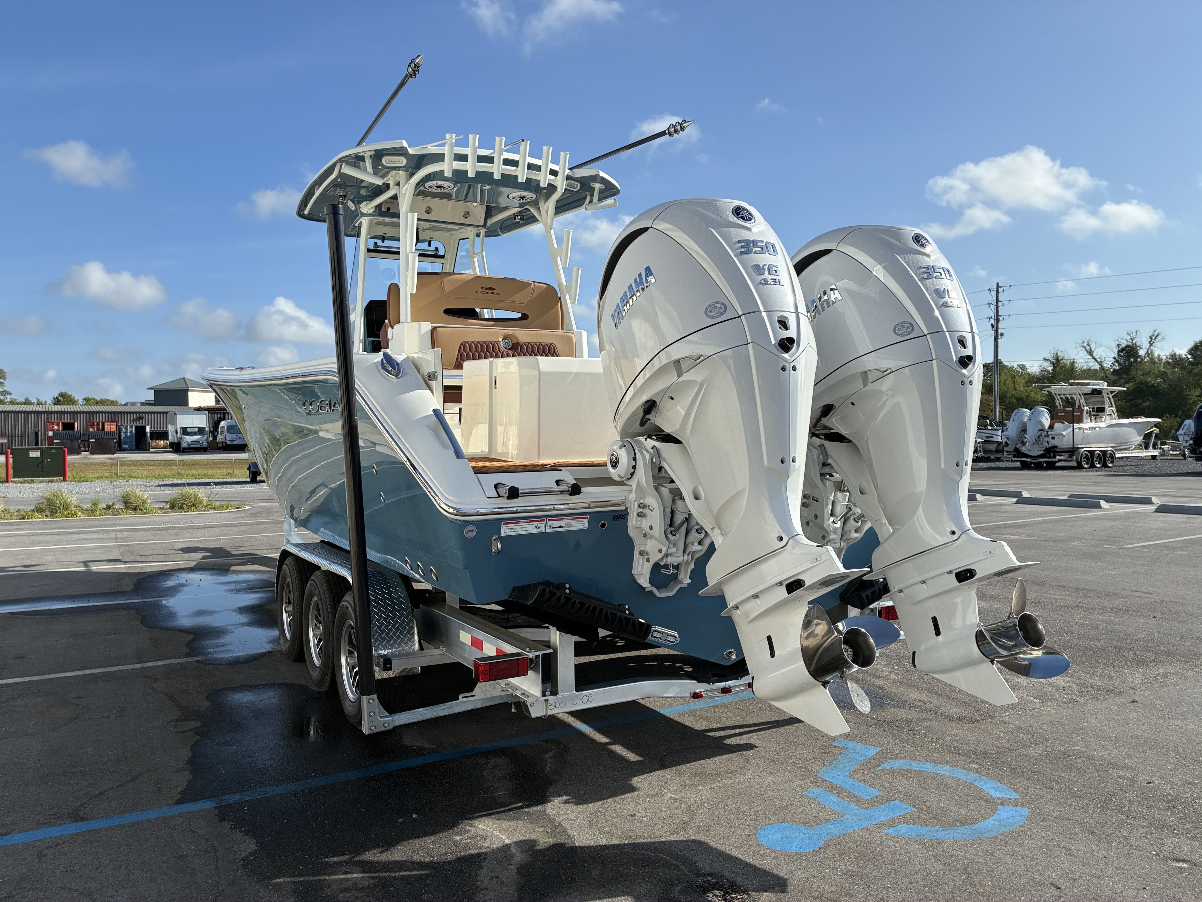 2026 Cobia 305CC - 5