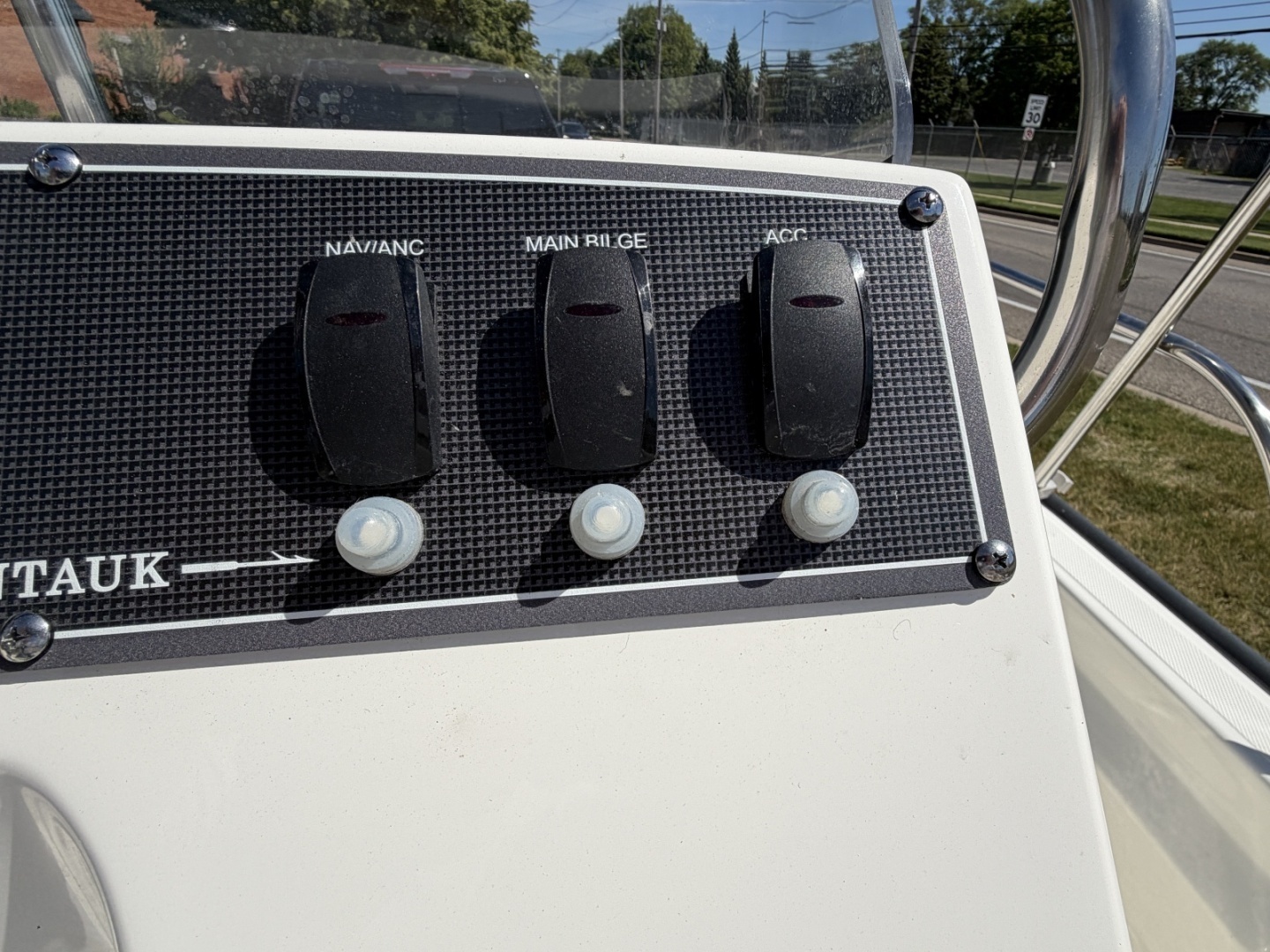 2023 Boston Whaler 150 Montauk - Image 23