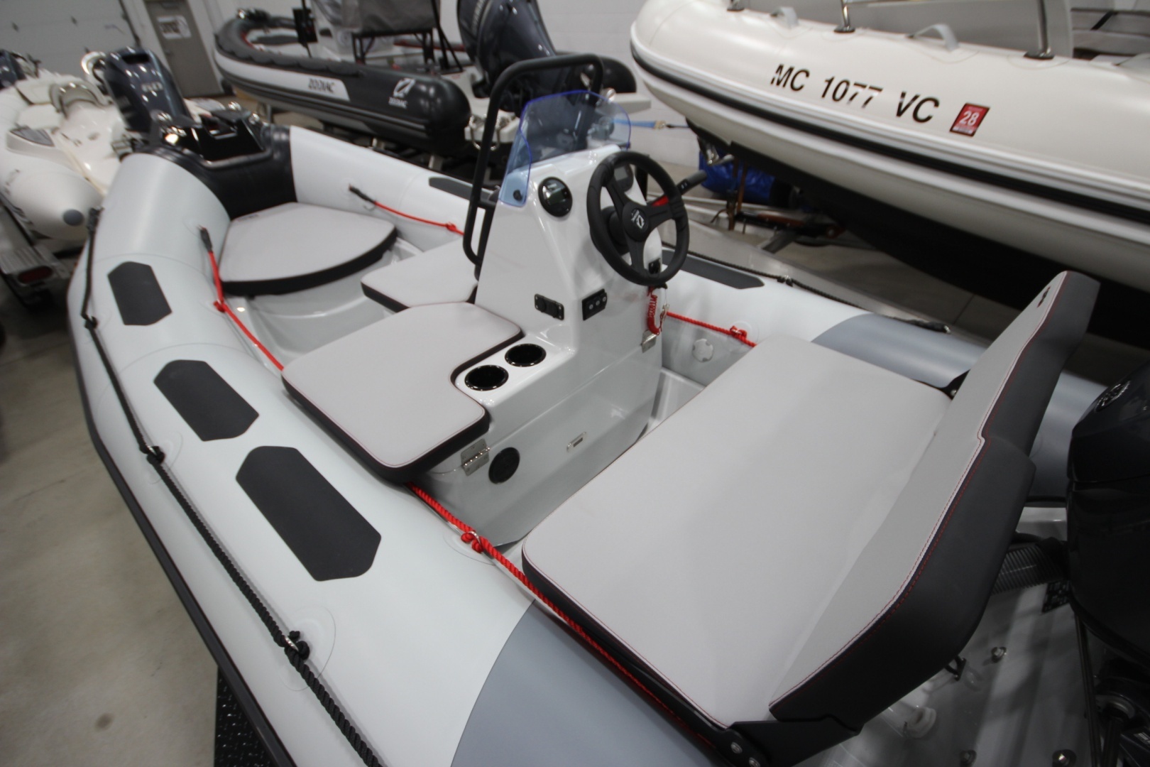 2026 Zodiac Open 4.2 NEO F50 - Image 6