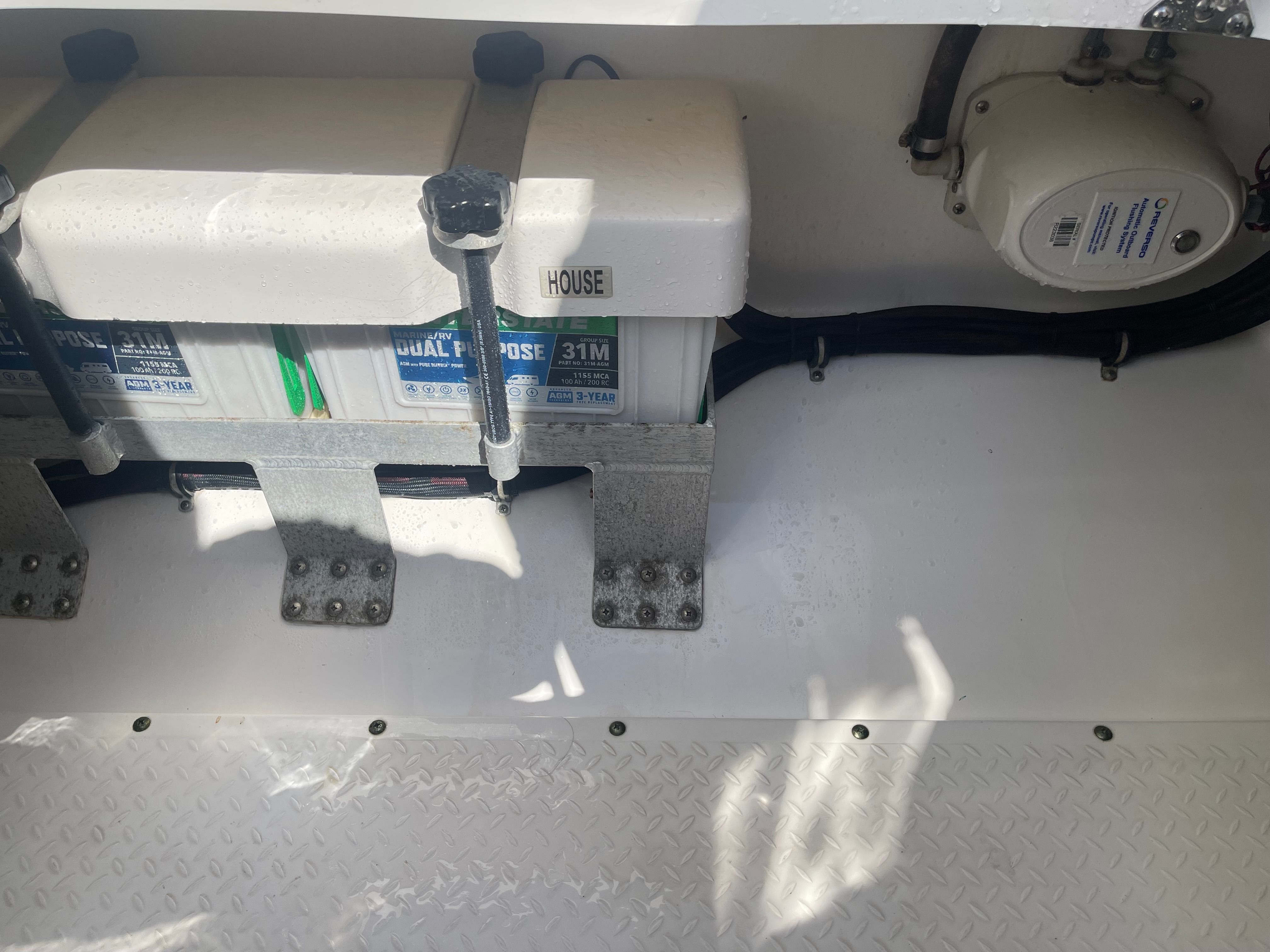 2017 Everglades 325 Center Console - 57