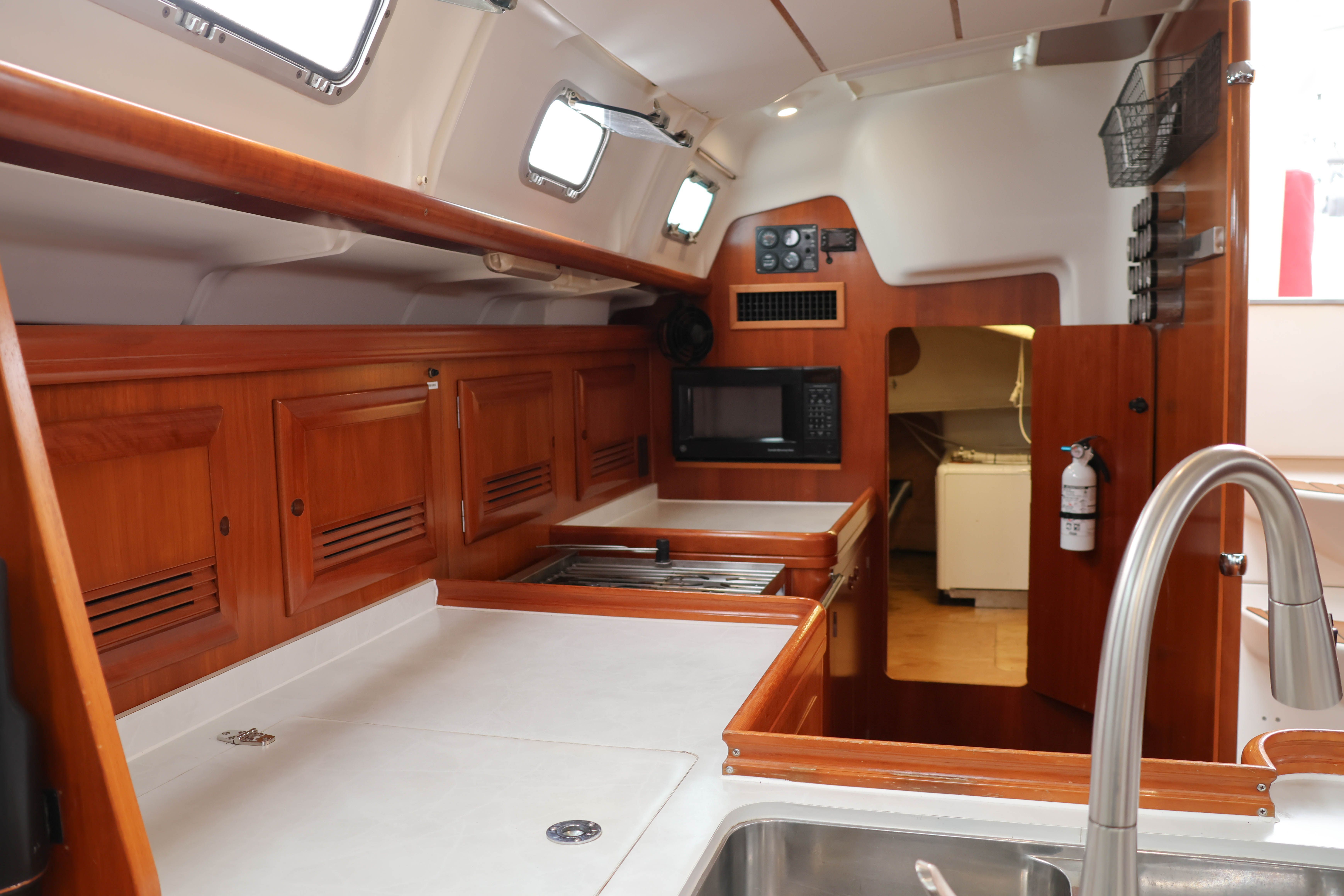 2002 Beneteau 473 - 12
