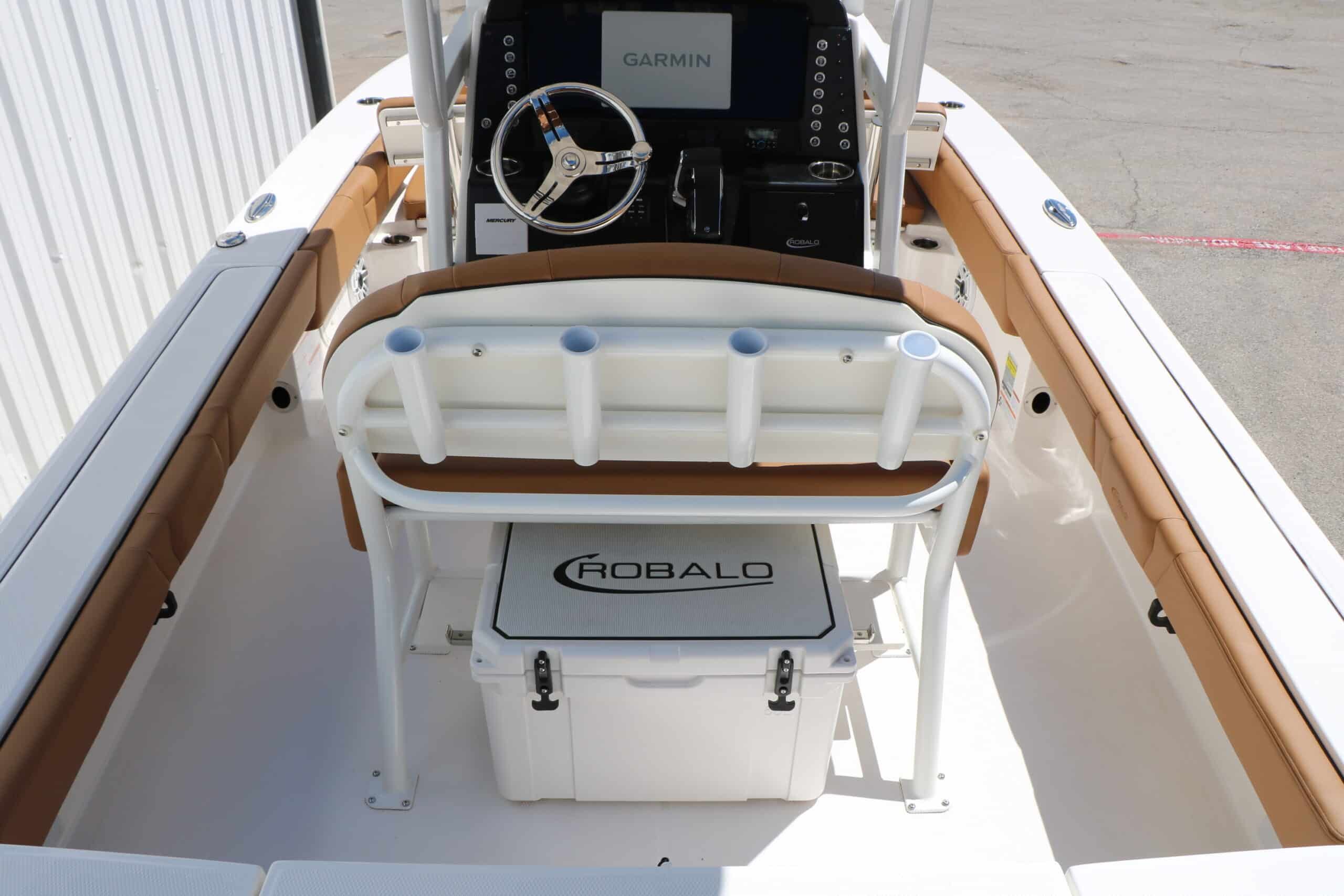2026 Robalo 246 Cayman - 20
