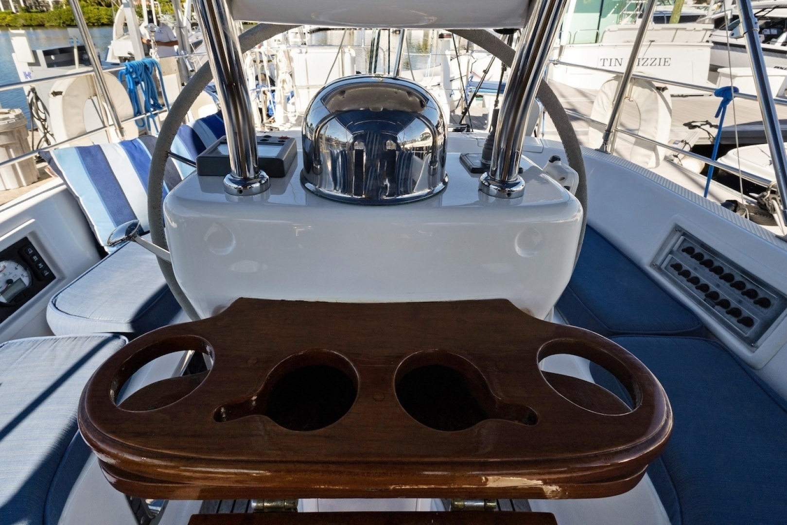 2009 Hylas 46 - Image 17