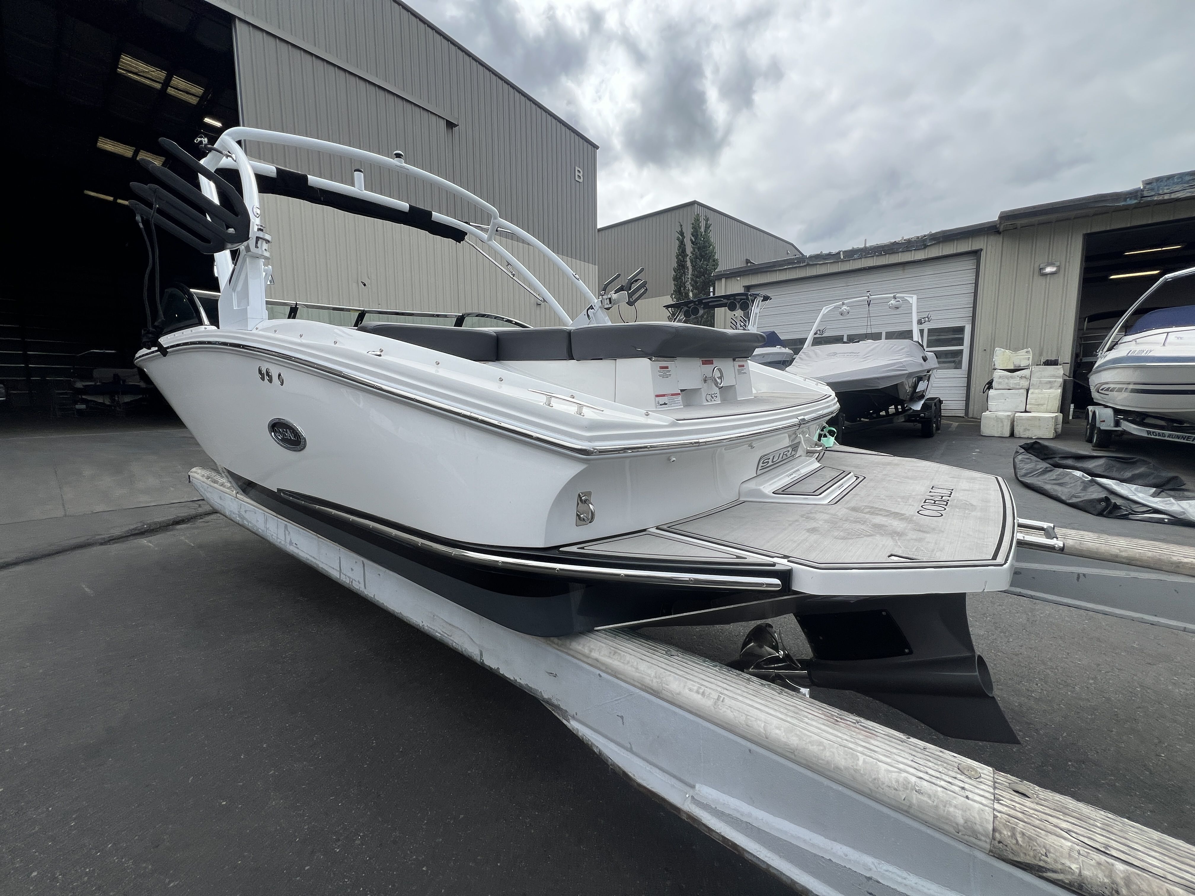 2023 Cobalt CS23 Surf - 7