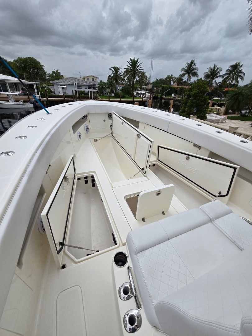 2019 SeaVee 39 - Image 4