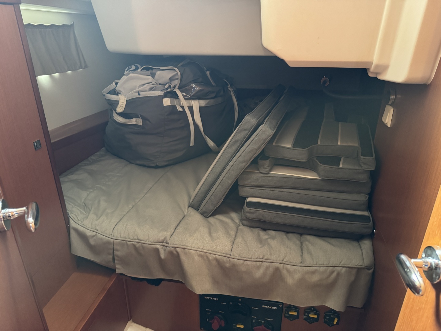 2017 Beneteau Oceanis 45 - Image 64