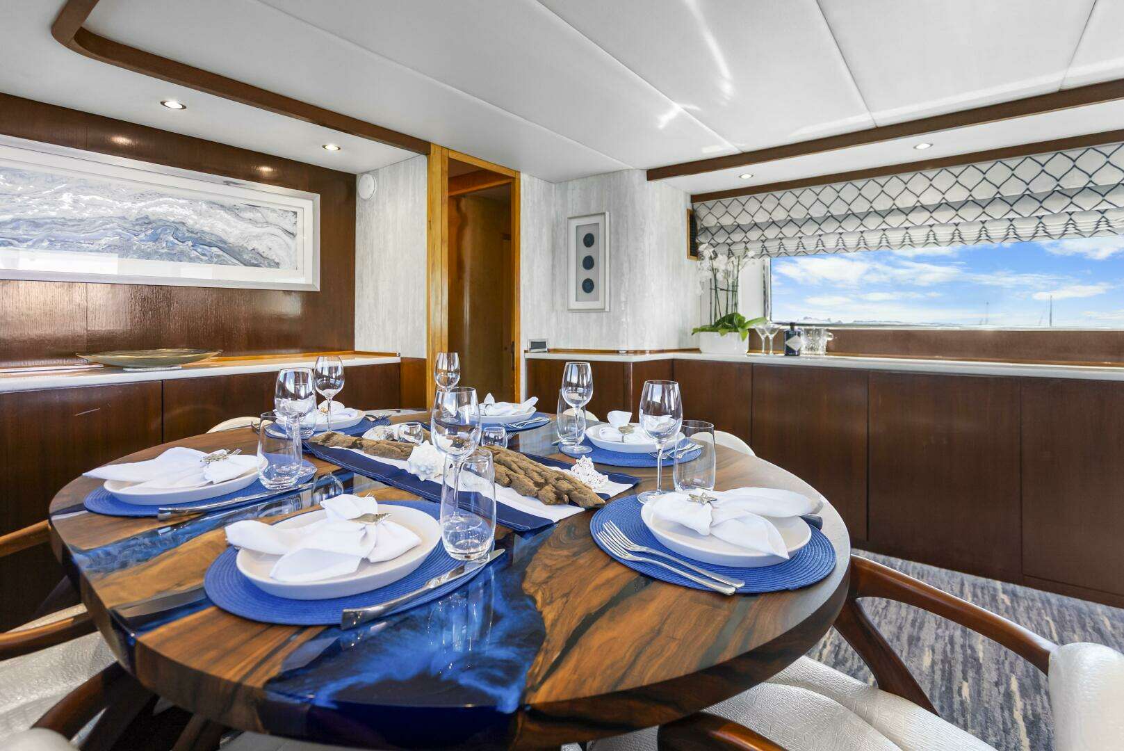 1991 Maiora Raised Pilothouse - Image 9