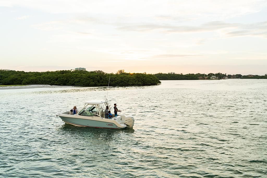 2023-Boston-Whaler-240-Vantage-MarineMax