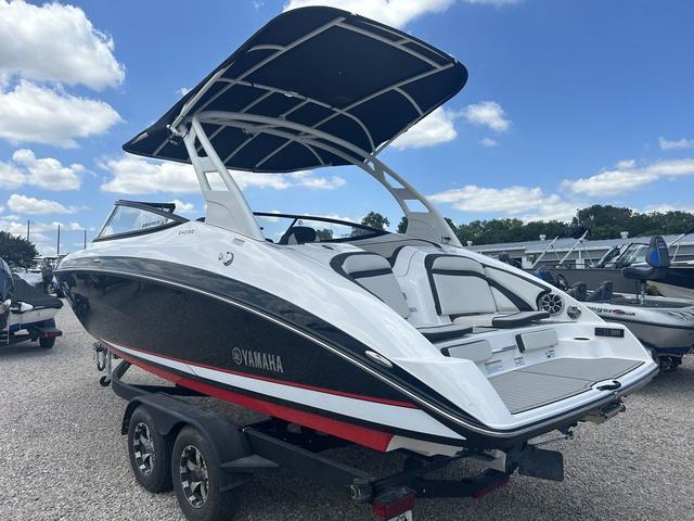 2020 Yamaha Boats 242SE - 3