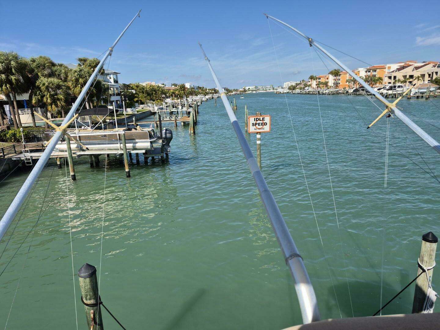 2004 Riviera 4000 Offshore - Image 16