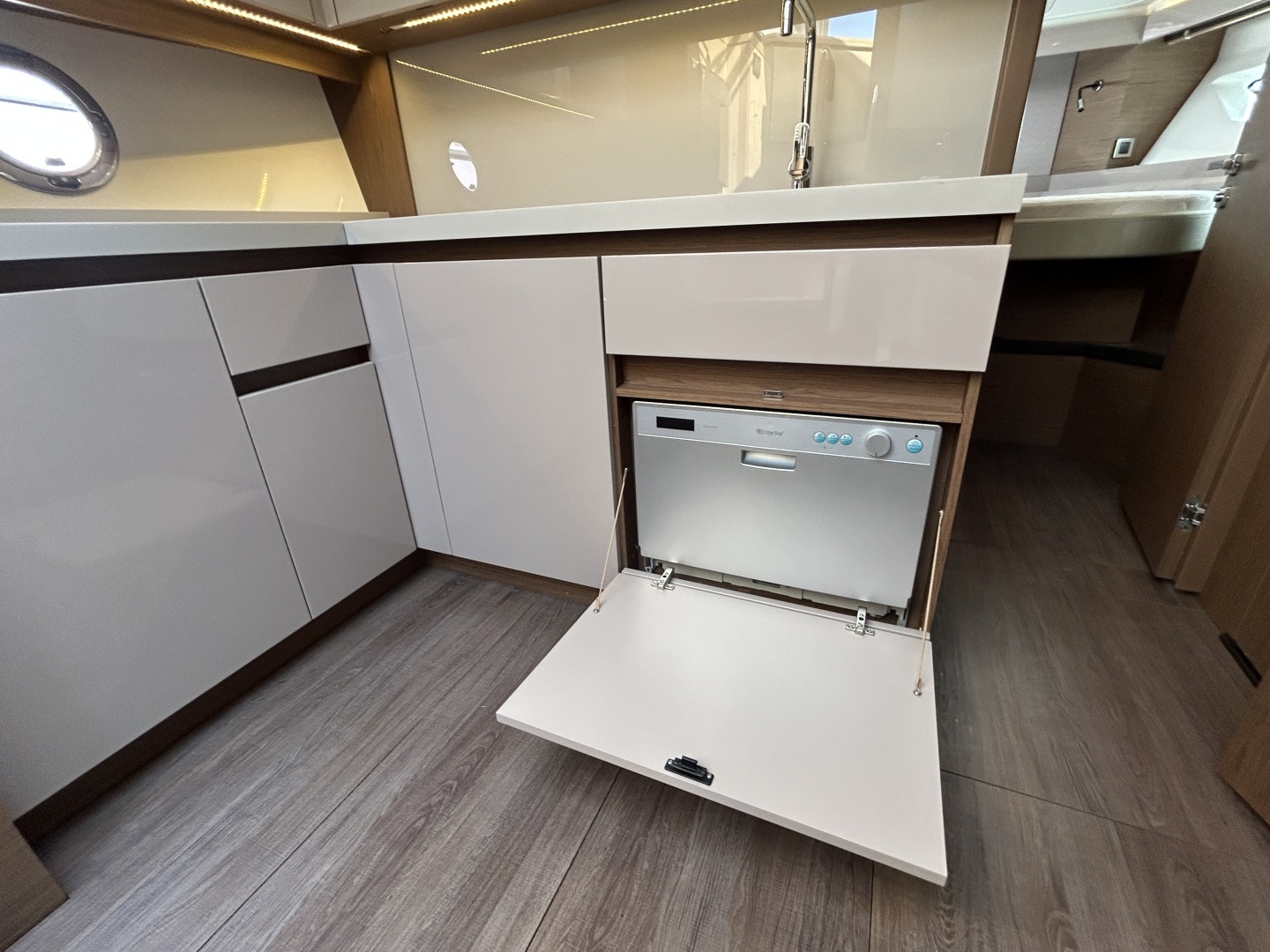 2018 Beneteau 50 GRAN TURISMO - Image 25
