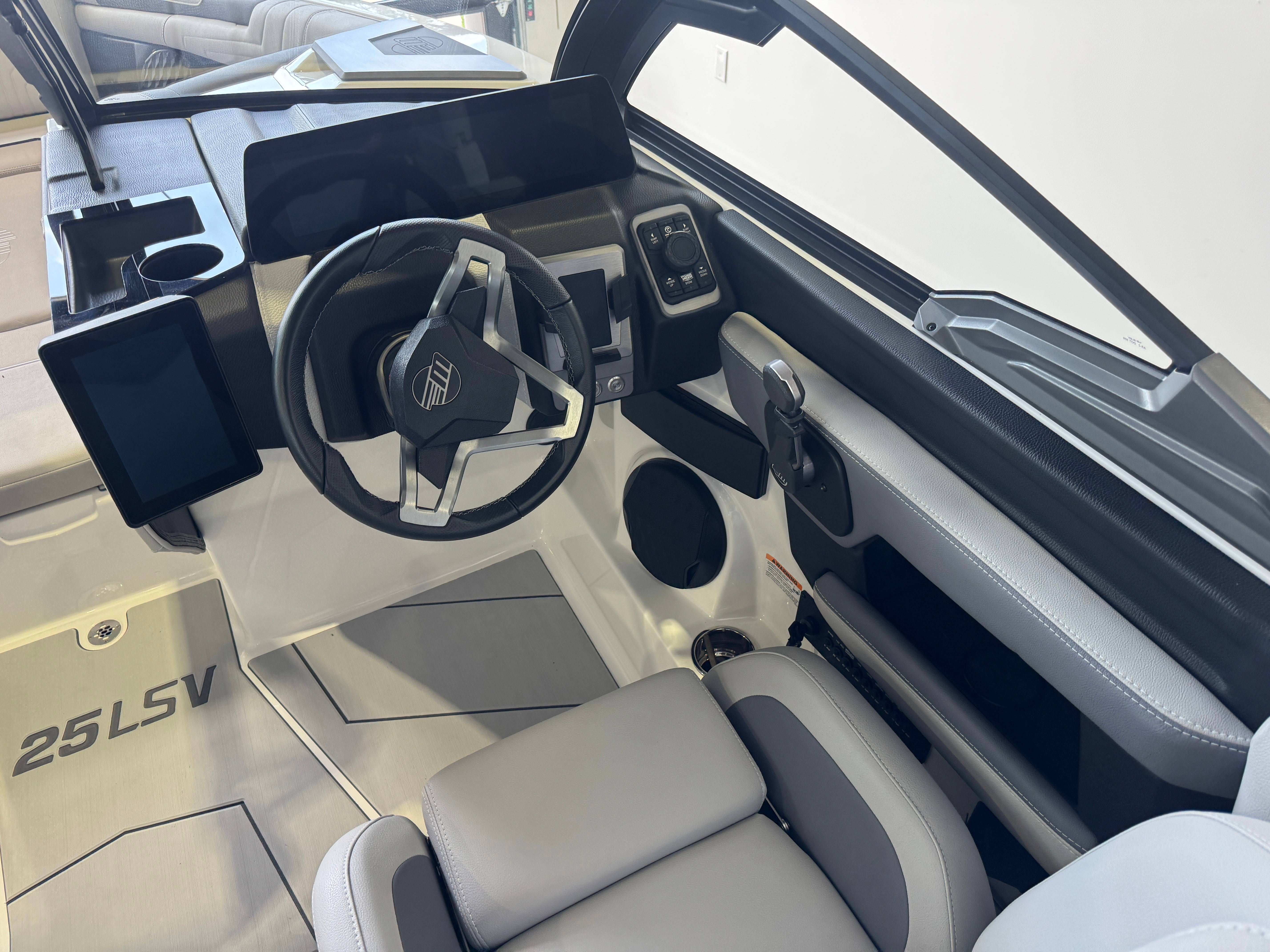 2026 Malibu Wakesetter 25 LSV - 25
