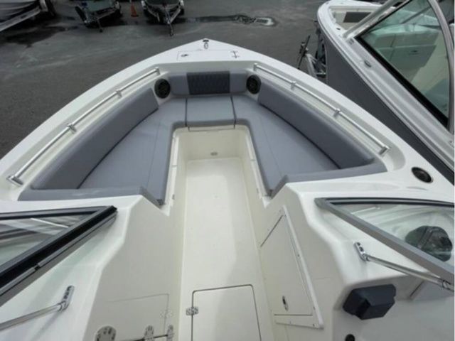 2025 Cobia 220 Dual Console - 15