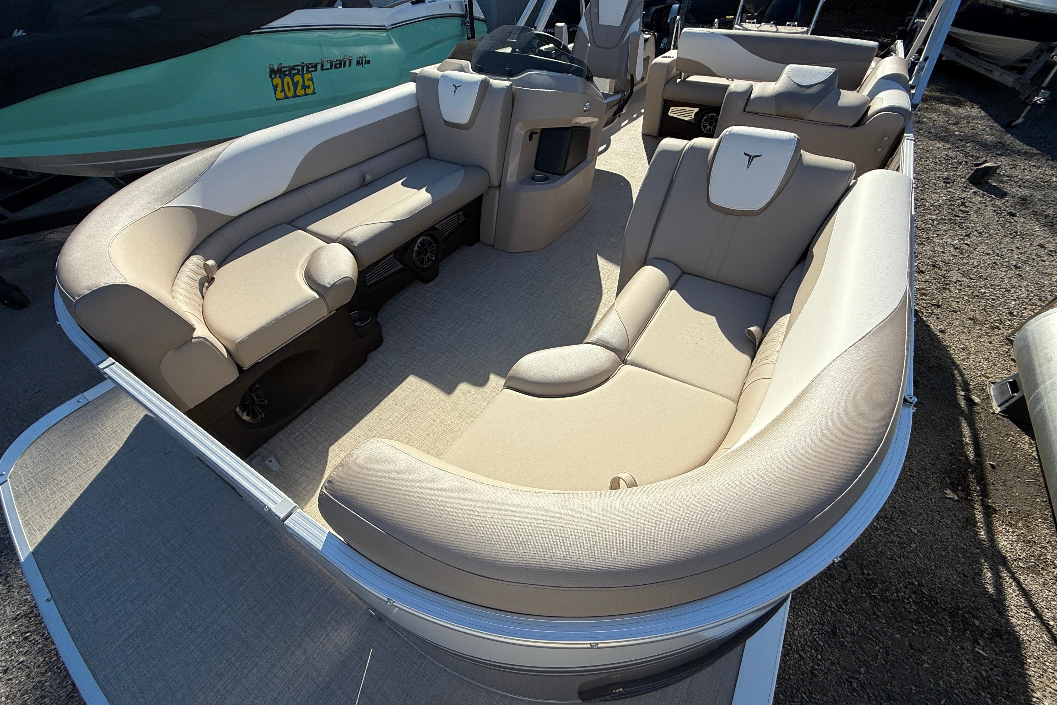 2026 Tahoe Pontoon LTZ Versatile Rear Lounger with luxurious seating and modern design.