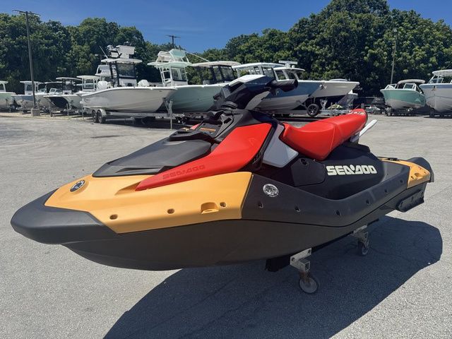 2025 Sea-Doo Spark for 3 - 4