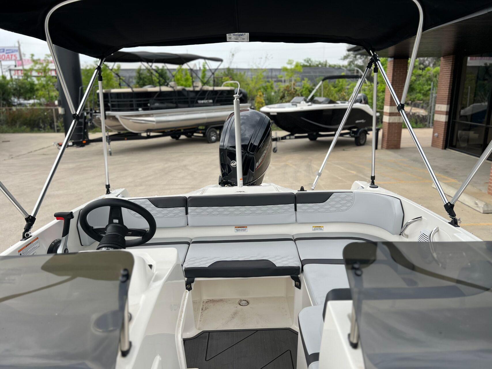 2023 Bayliner M17 - 10