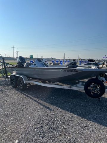 2022 Xpress Boats X19 PRO
