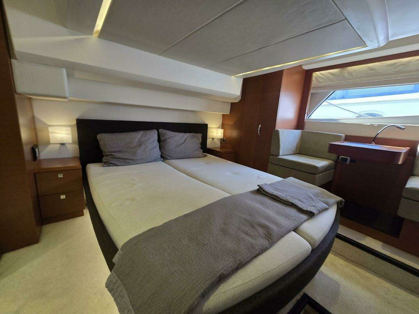 2013 Prestige 500 - Image 18