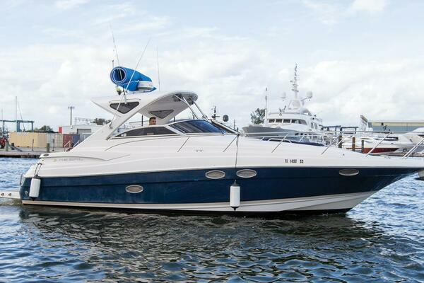 2008 Regal 2760 Sport Yacht