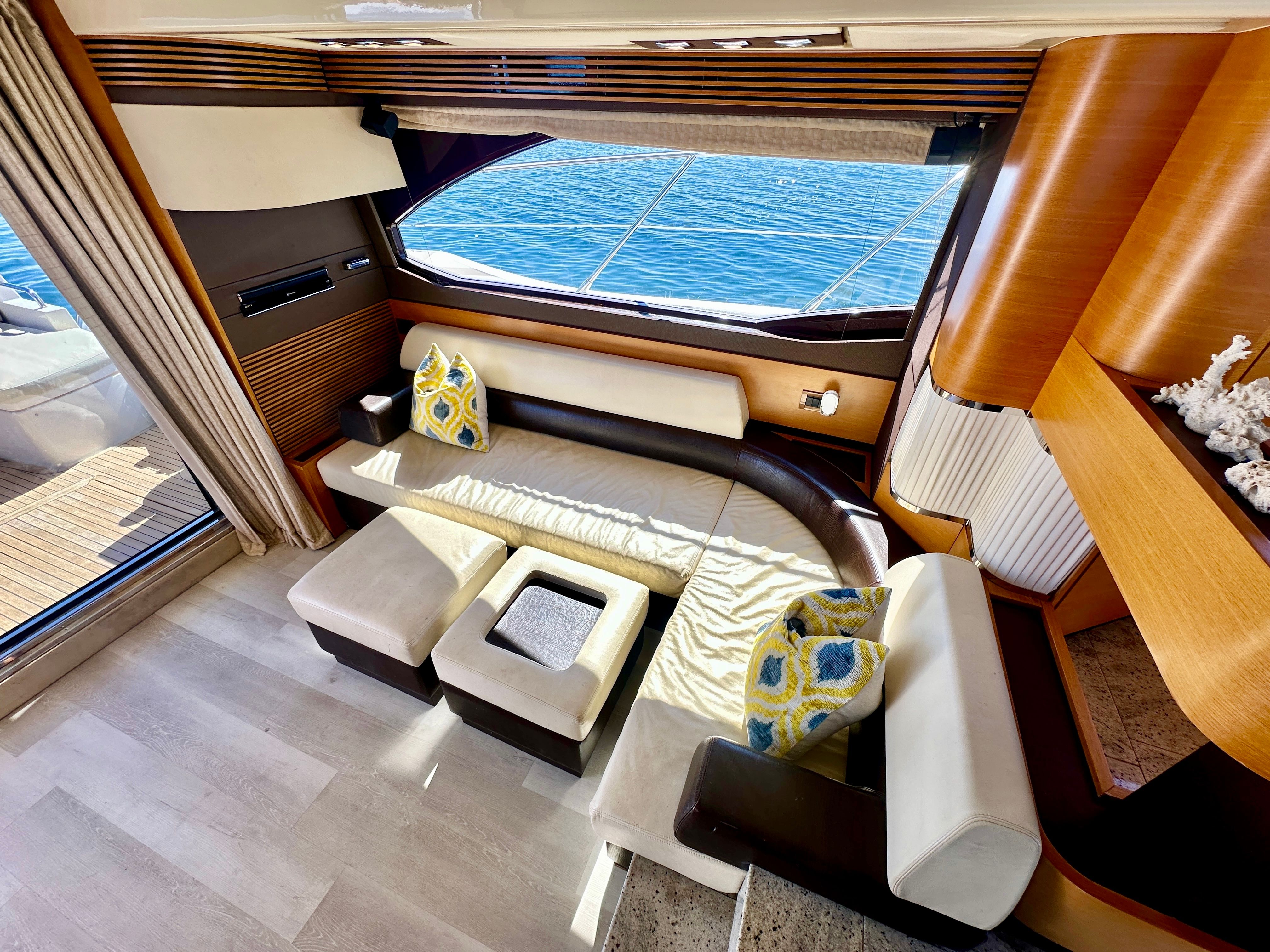 2011 Azimut Flybridge - 40