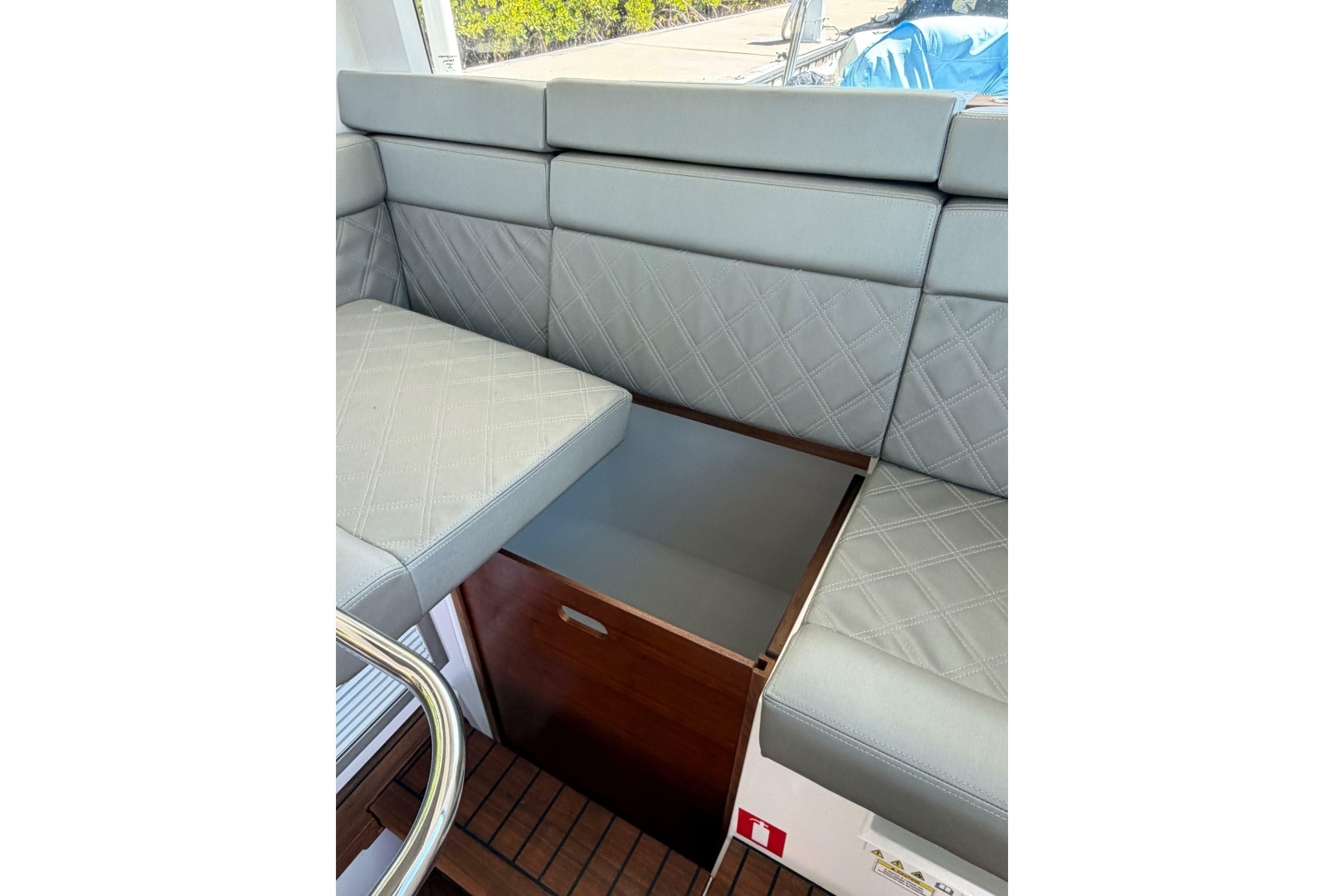 2018 Axopar 37 Cabin - Image 19