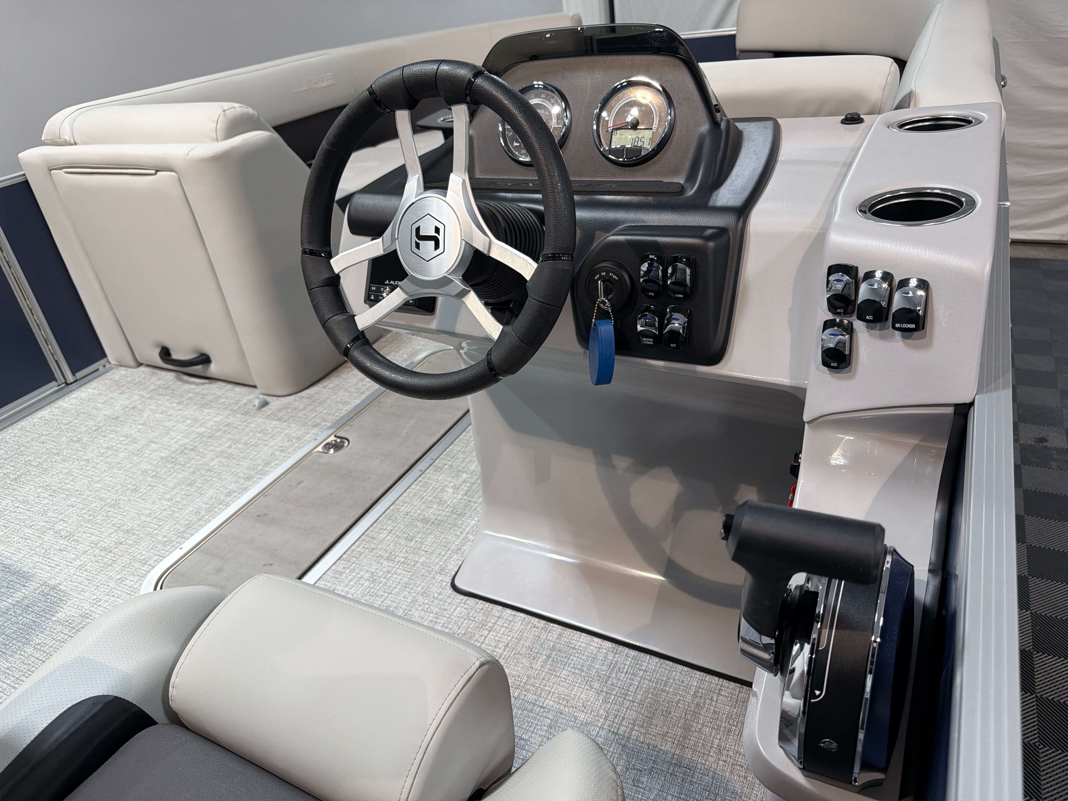 2025 Harris Cruiser 230 - 16