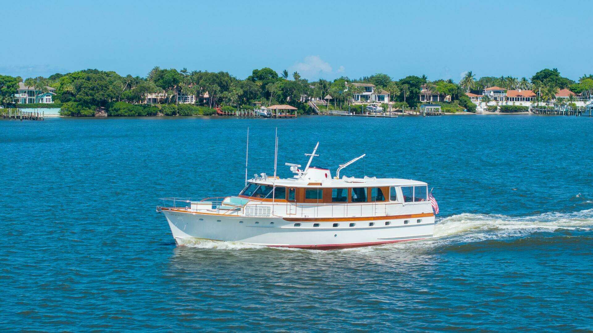 1970 Trumpy Houseboat - Image 39