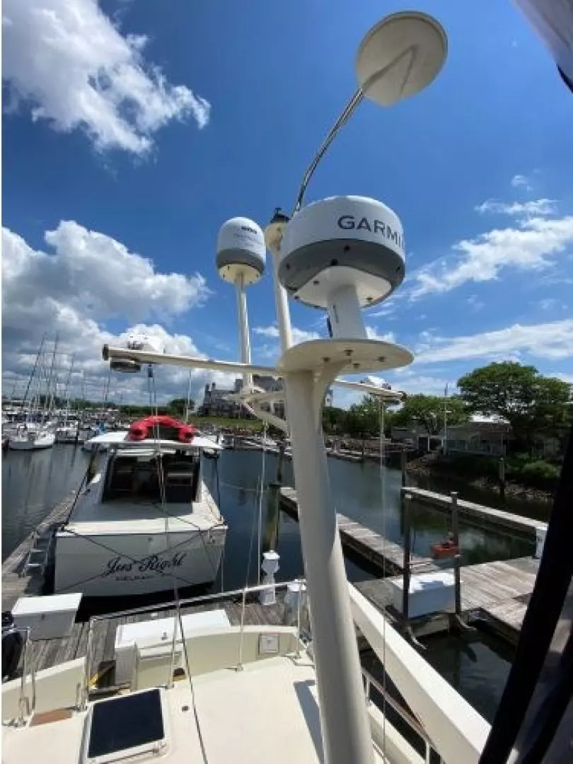 1983 Tollycraft Aft Cabin - Image 16