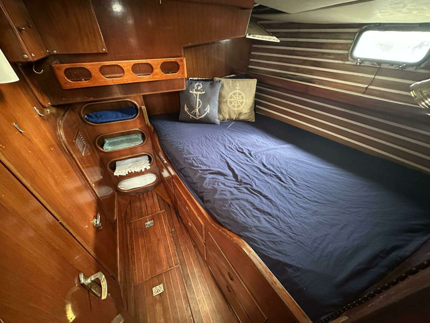 1986 Oceanic — - Image 11
