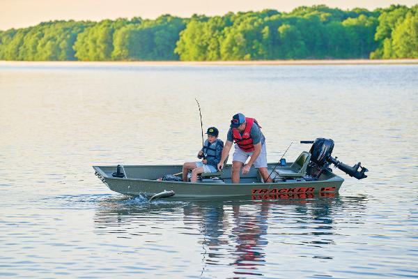 2026 Tracker Grizzly 12 Jon - 24