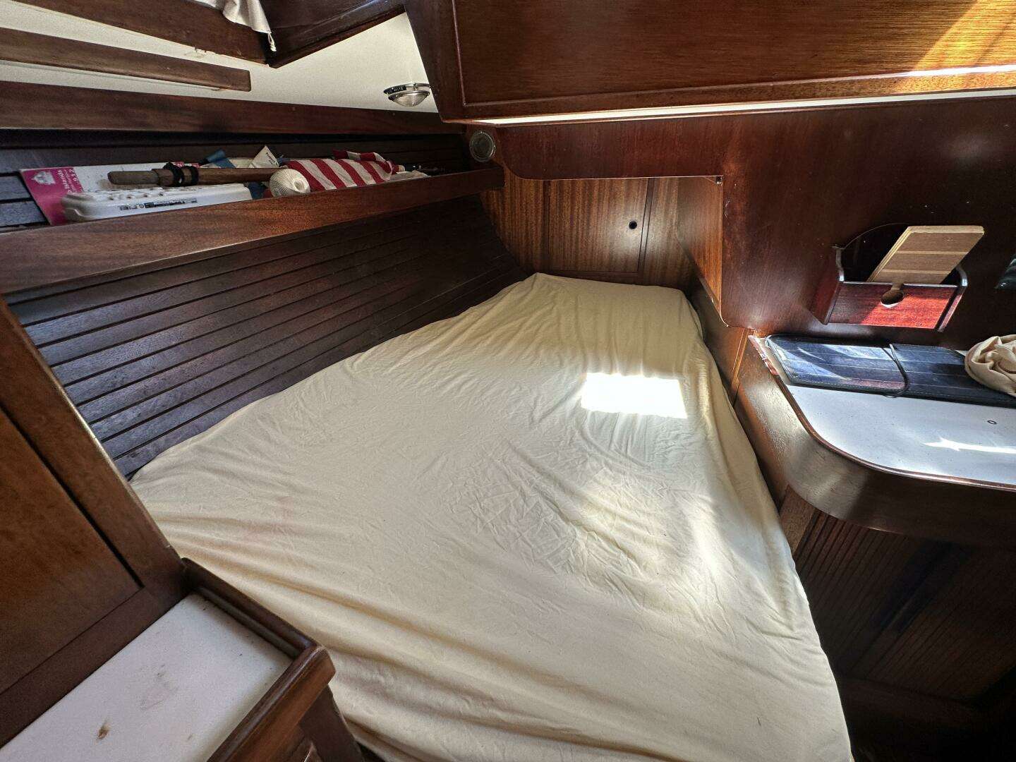 1988 Cambria 46 - Image 15